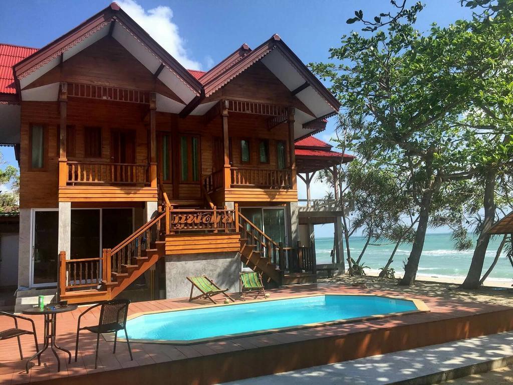Phuphat Beach Resort Khanom Eksteriør billede