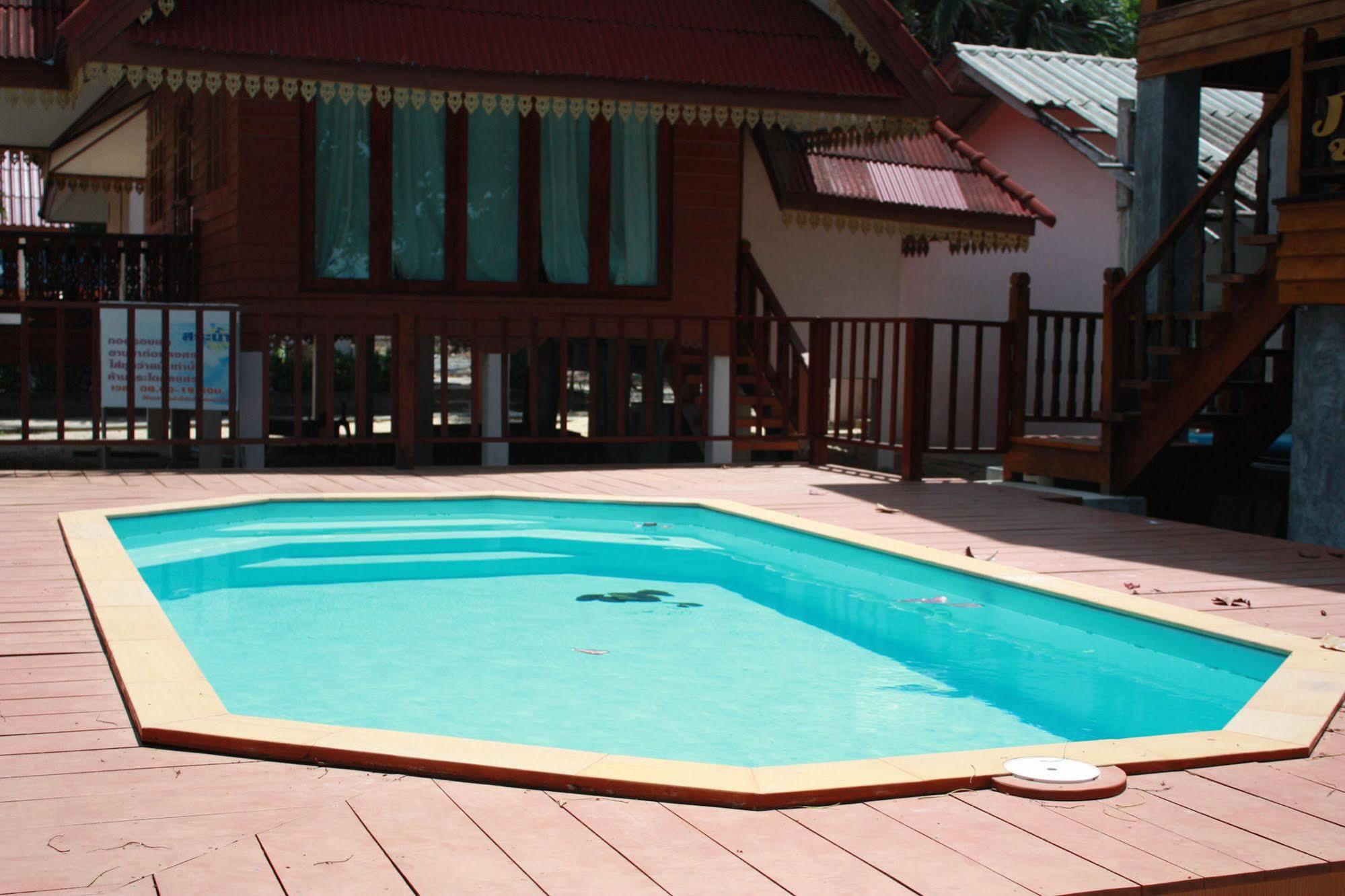 Phuphat Beach Resort Khanom Eksteriør billede